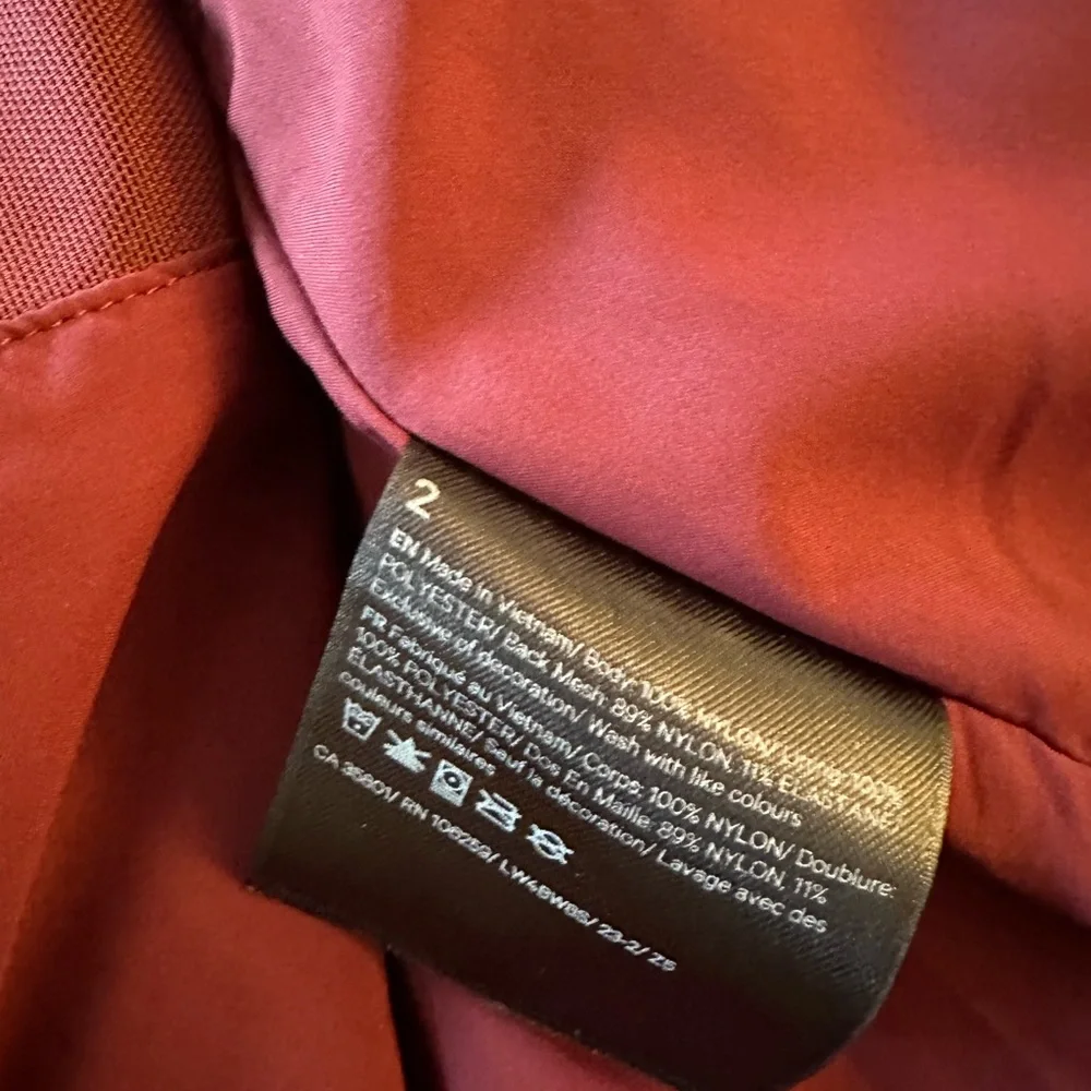 Lululemon Always Effortless Jacket
Wine Berry, Size 2 - Picture 5 of 6